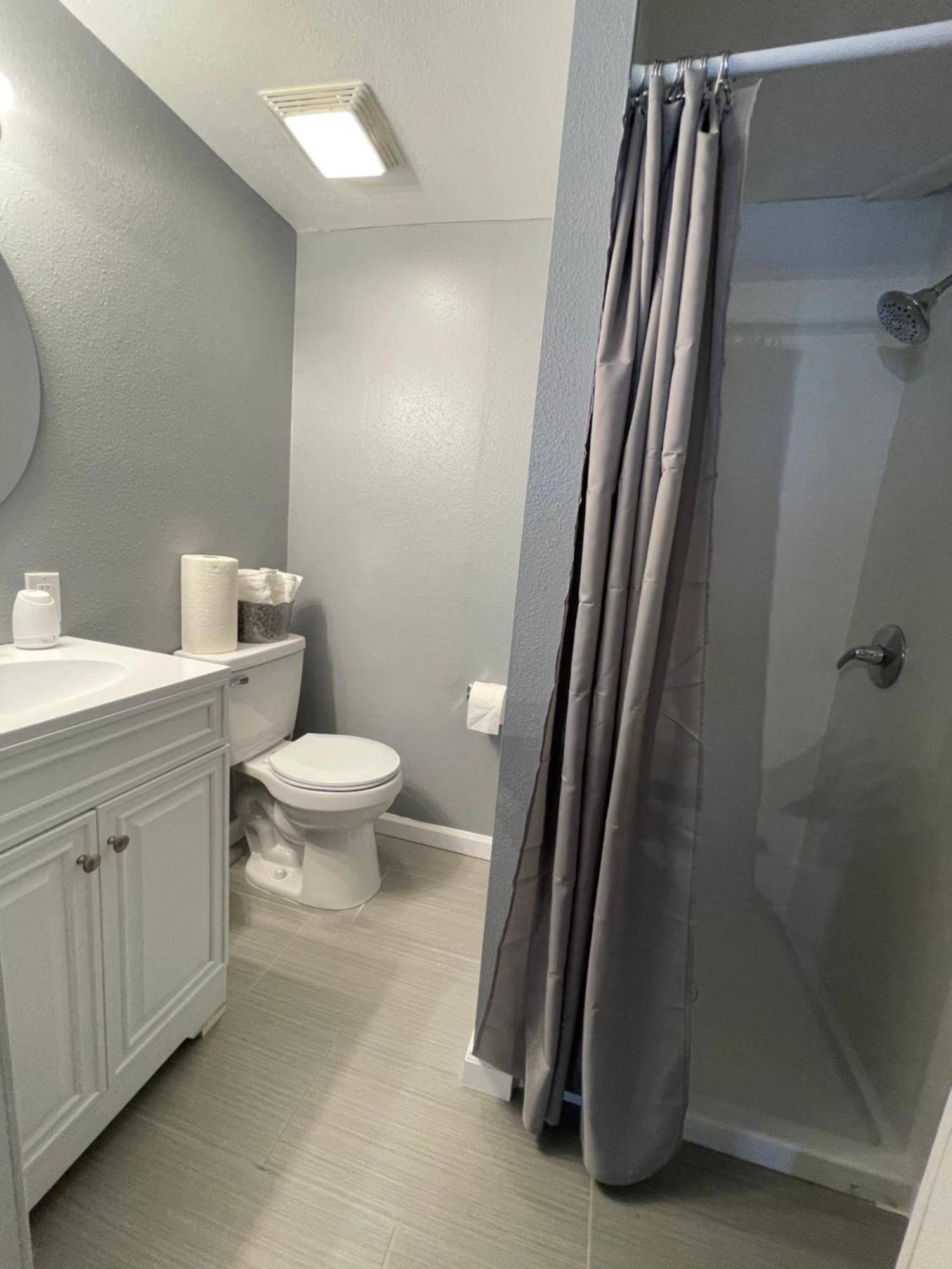 מורנו ואלי Spacious Studio With Private Entry מראה חיצוני תמונה